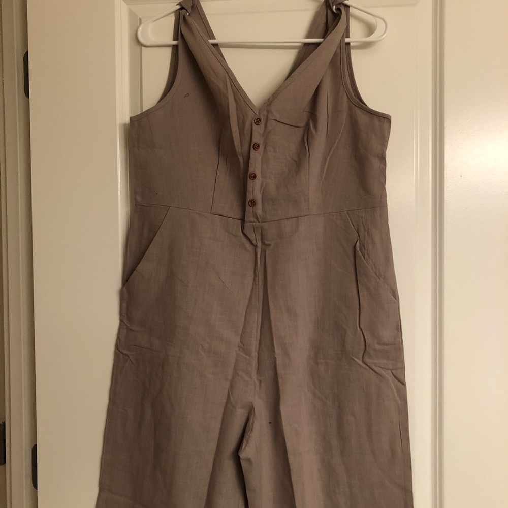 Jumpsuit Casual Button Deep V Neck Sleeveless - Picture 6 of 7